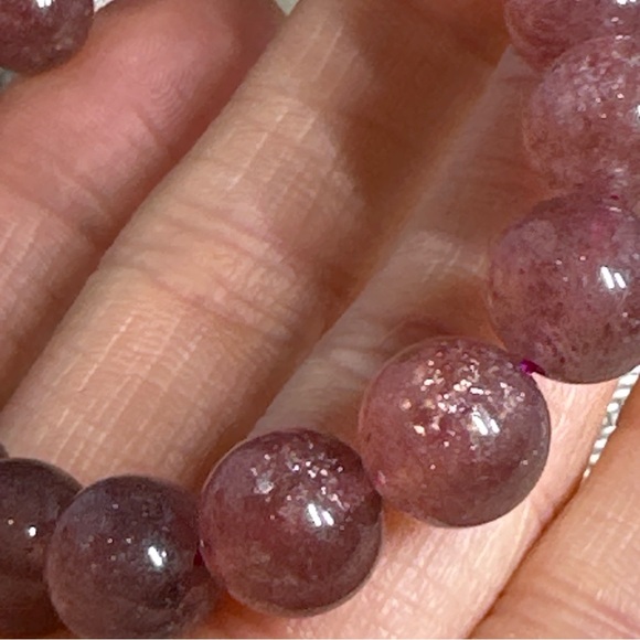 10mm 139.40CT Natural strawberry Quartz Stretchable Bracelet - Picture 7 of 17